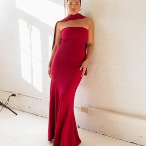 Elegant Red Strapless Evening Gown